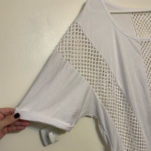 Torrid white mesh short sleeve top size 2 (2X) - Picture 5 of 7